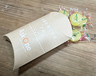 増えてきた食品ノベルティ「パインアメ」