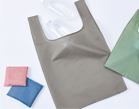 使用済み再生ボトルを使用した環境にやさしいエコバッグ