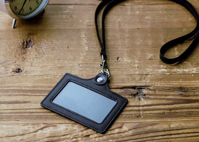 高級感のある本革はブランドイメージ向上に記念品や社内備品としてオススメ